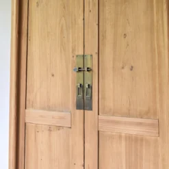 Yuki - Armoire En Pin Massif Recyclé -Homezia Soldes Boutique 1200 1200 armoire en pin massif recycle yuki 2