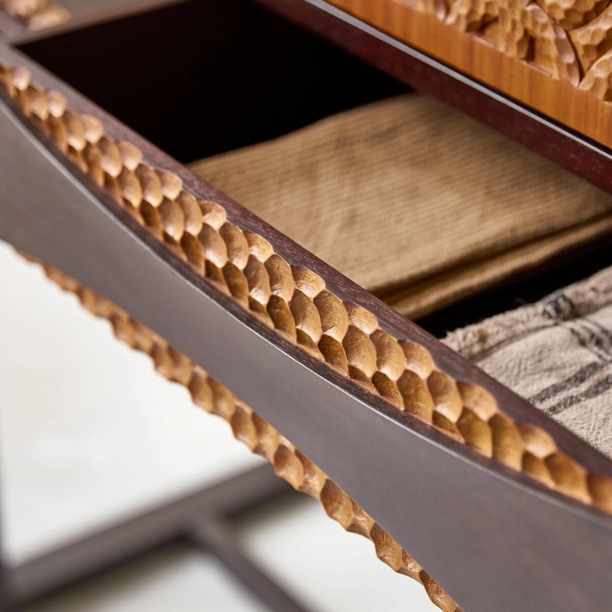 Frida - Bahut En Acajou Massif 120 Cm 4 Frida - Bahut En Acajou Massif 120 Cm – Image 4