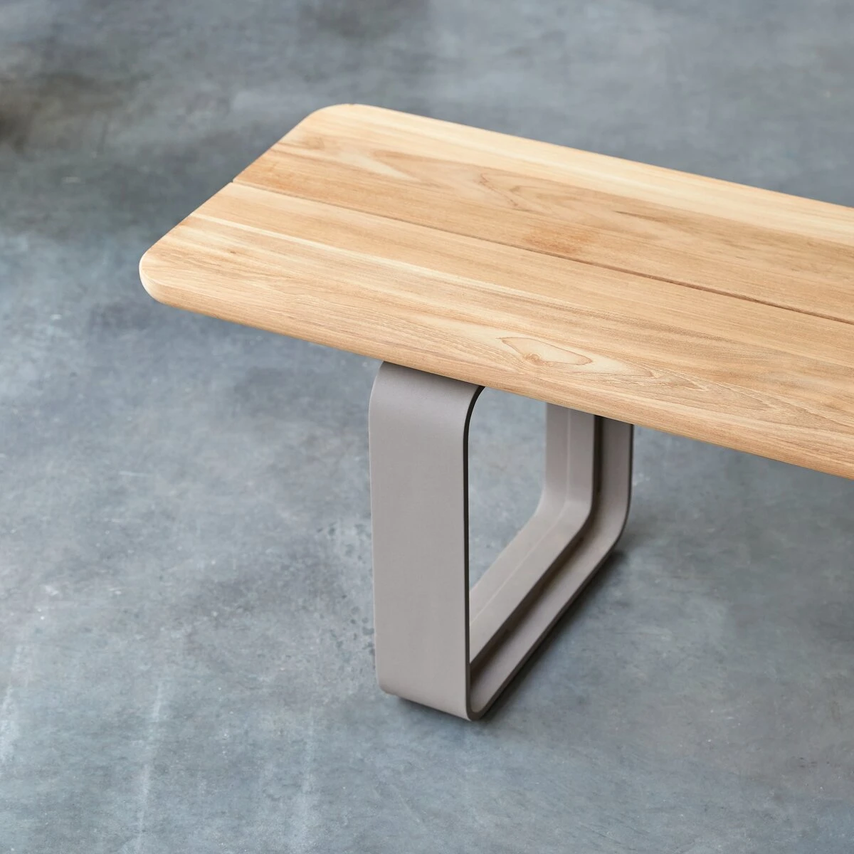 Harper - Banc En Teck Massif Et Aluminium 6 Harper - Banc En Teck Massif Et Aluminium – Image 6