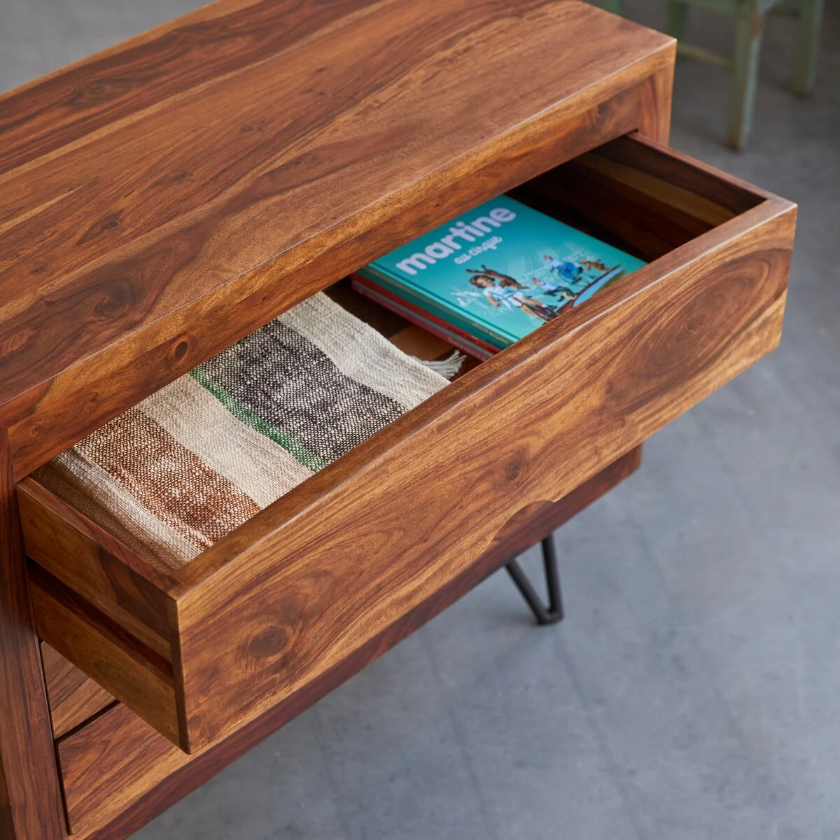 Bonnie - Commode Enfant En Palissandre Massif 2 Bonnie - Commode Enfant En Palissandre Massif – Image 2