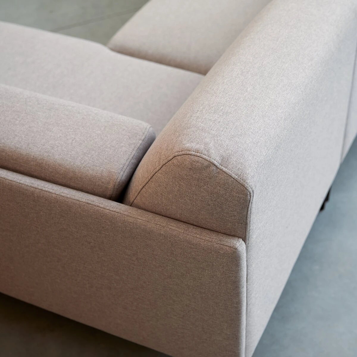 Finn - Canapé D'angle Droit En Tissu Gris 270 X 180 Cm, 4 Places 2 Finn - Canapé D'angle Droit En Tissu Gris 270 X 180 Cm, 4 Places – Image 2