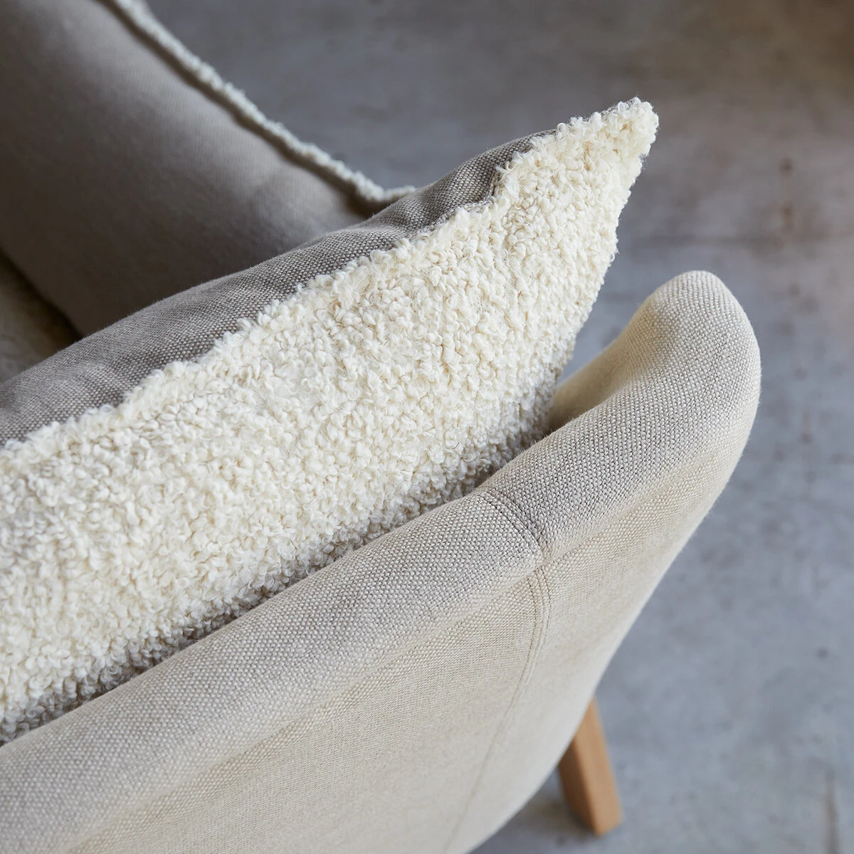 Woodnest - Canapé En Chêne Massif Et Tissu Linen 3 Places 3 Woodnest - Canapé En Chêne Massif Et Tissu Linen 3 Places – Image 3