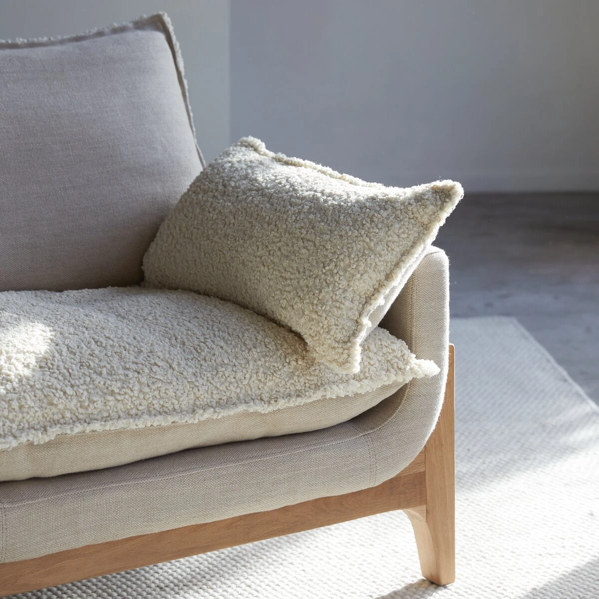 Woodnest - Canapé En Chêne Massif Et Tissu Linen 3 Places 8 Woodnest - Canapé En Chêne Massif Et Tissu Linen 3 Places – Image 8