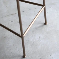 Yutapi - Chaise De Bar Kaki Tweed En Chêne Massif -Homezia Soldes Boutique 1200 1200 chaise de bar yutapi kaki tweed en chene massif 4