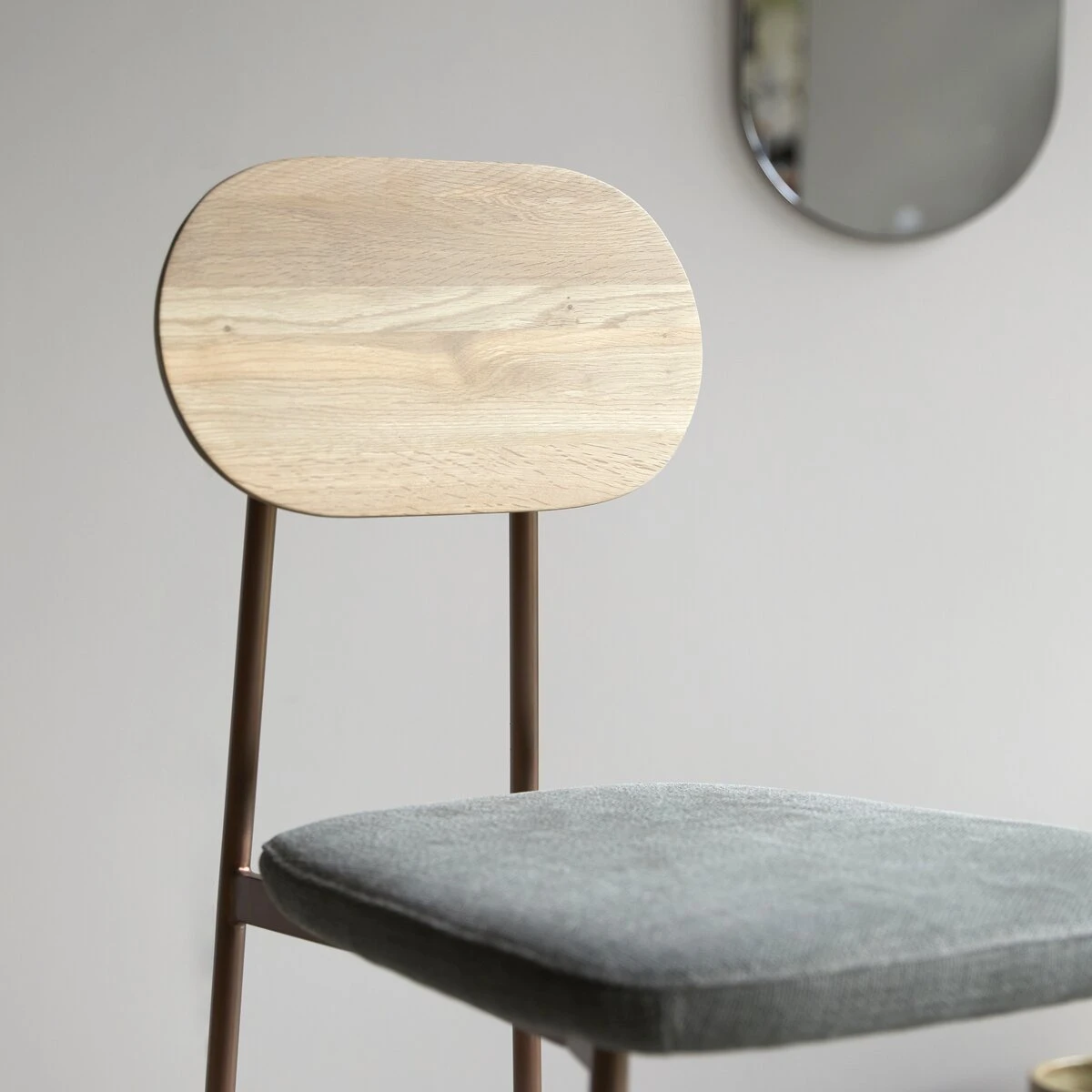 Yutapi - Chaise De Bar Linen Green En Chêne Massif 2 Yutapi - Chaise De Bar Linen Green En Chêne Massif – Image 2