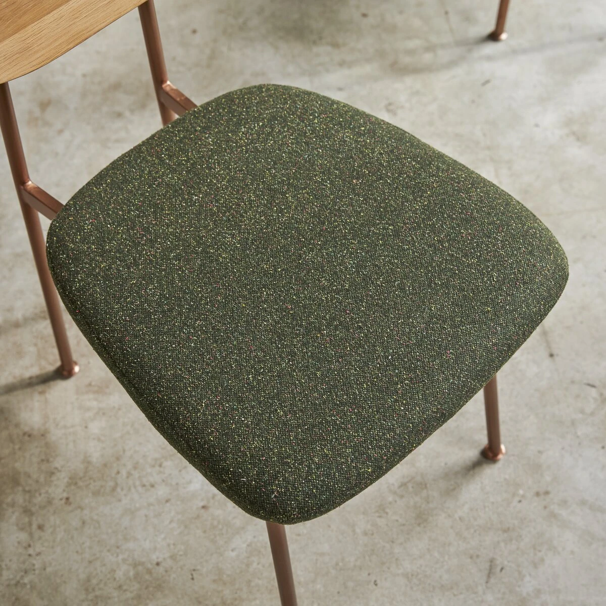 Yutapi - Chaise Kaki En Chêne 2 Yutapi - Chaise Kaki En Chêne – Image 2