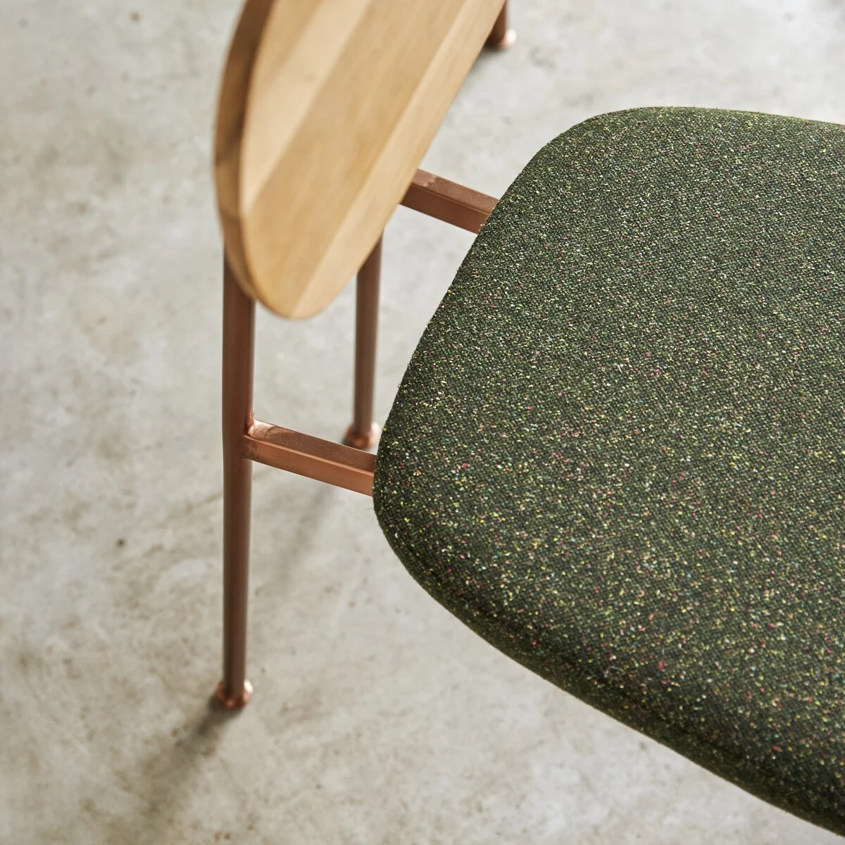 Yutapi - Chaise Kaki En Chêne 4 Yutapi - Chaise Kaki En Chêne – Image 4