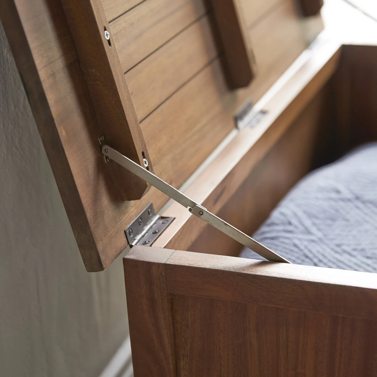 Loggia - Coffre En Acacia Massif 3 Loggia - Coffre En Acacia Massif – Image 3