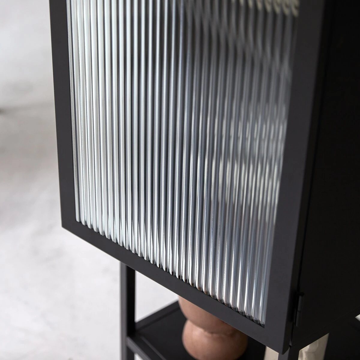 Antonin - Colonne De Rangement En Métal 7 Antonin - Colonne De Rangement En Métal – Image 7