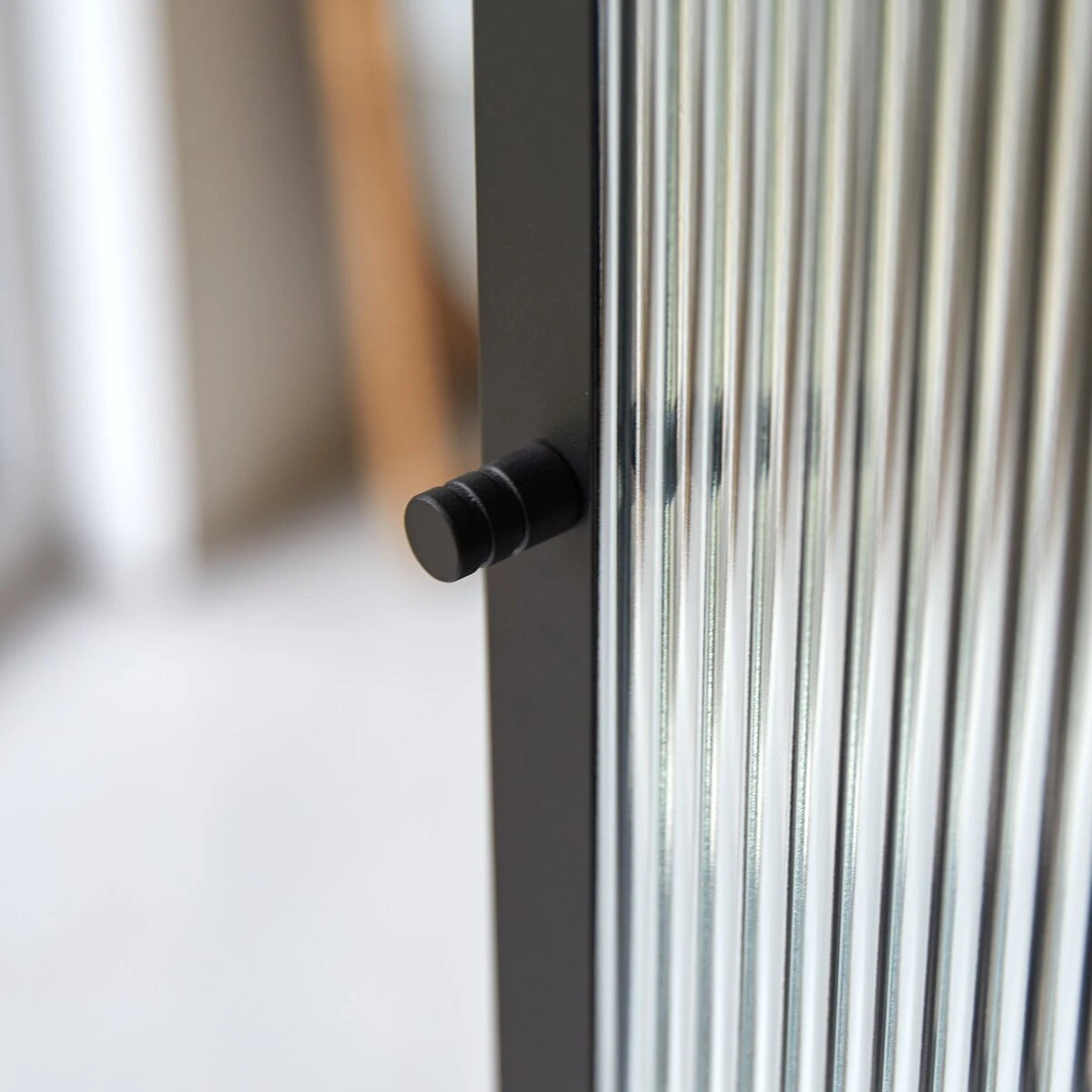 Antonin - Colonne En Métal 4 Antonin - Colonne En Métal – Image 4