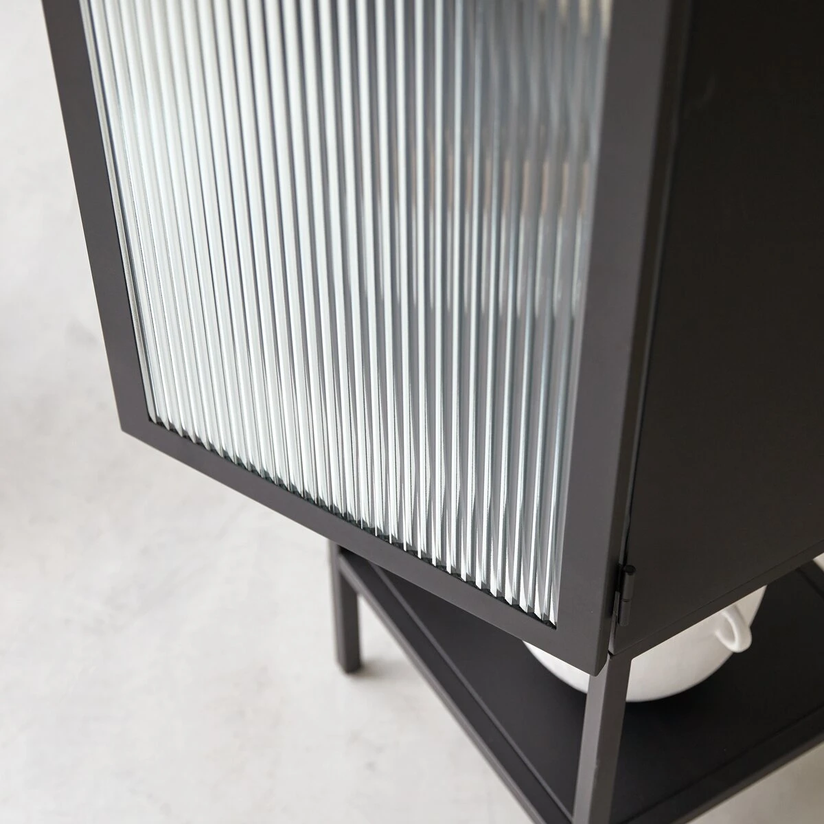 Antonin - Colonne En Métal 6 Antonin - Colonne En Métal – Image 6