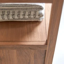 Arty - Colonne En Noyer Massif 12 Arty - Colonne En Noyer Massif -Homezia Soldes Boutique 1200 1200 colonne en noyer massif arty 5