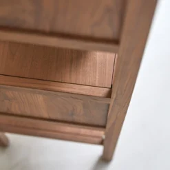 Arty - Colonne En Noyer Massif 13 Arty - Colonne En Noyer Massif -Homezia Soldes Boutique 1200 1200 colonne en noyer massif arty 6