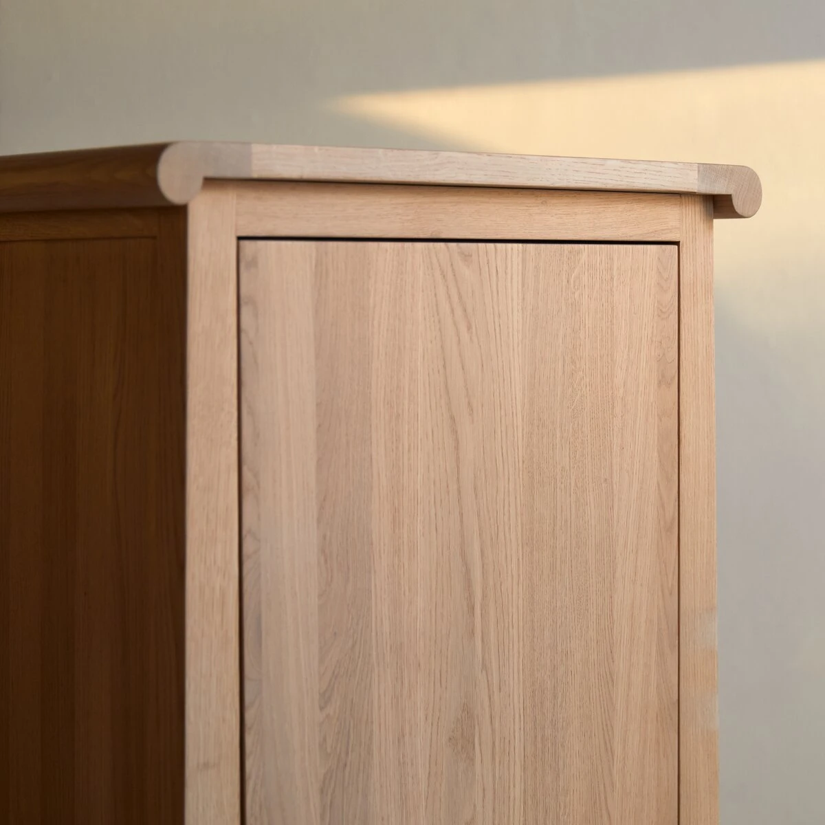 Volute - Colonne Haute En Chêne Massif 5 Volute - Colonne Haute En Chêne Massif – Image 5