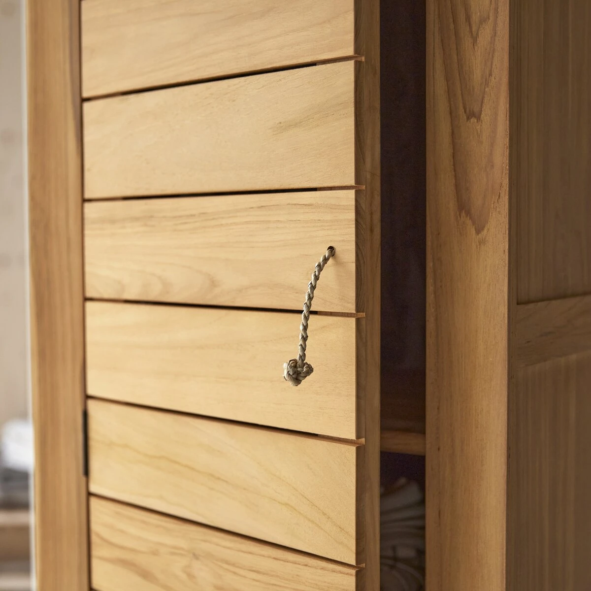 Minimalys - Colonne Simple En Teck Massif 3 Minimalys - Colonne Simple En Teck Massif – Image 3