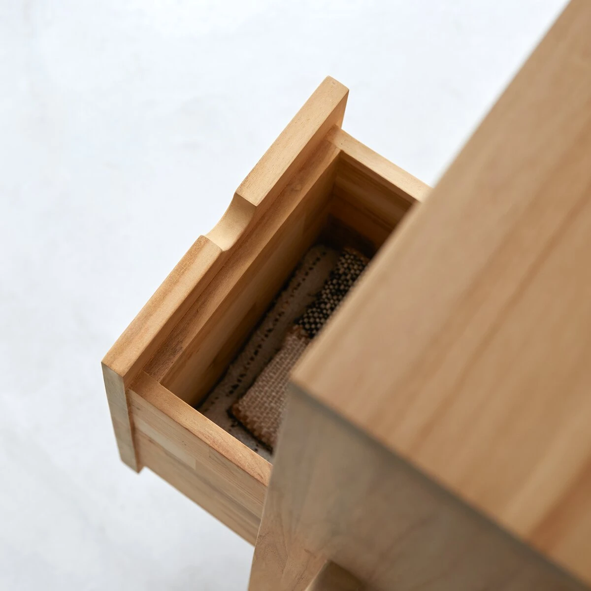 Lubin - Commode De Rangement En Teck Massif 6 Lubin - Commode De Rangement En Teck Massif – Image 6