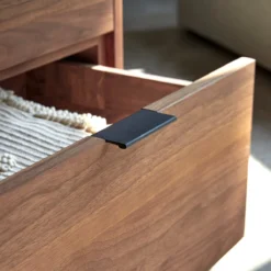 Senson - Commode En Noyer Massif -Homezia Soldes Boutique 1200 1200 commode en noyer massif senson 6