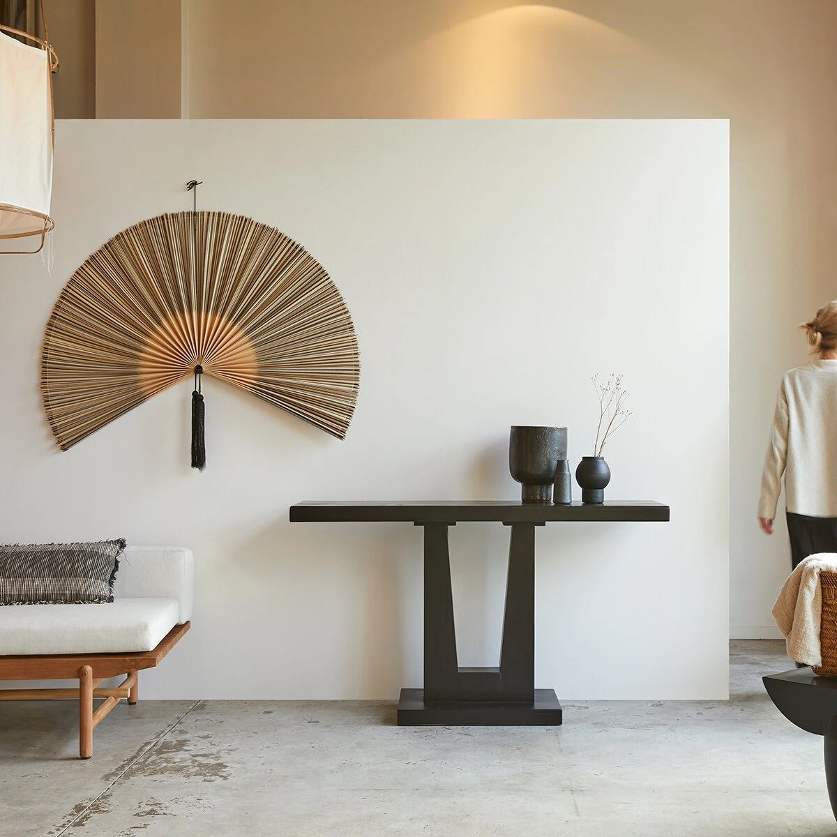 Aya - Console Pin Recyclé Noire 1 Aya - Console Pin Recyclé Noire