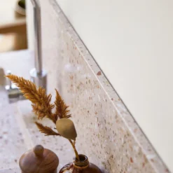 Ava - Crédence En Terrazzo Premium Pink 120 Cm -Homezia Soldes Boutique 1200 1200 credence ava en terrazzo premium pink 120 cm 4