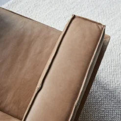 Cobbelwood - Fauteuil En Chêne Massif Et Cuir Cheyenne -Homezia Soldes Boutique 1200 1200 fauteuil cobbelwood en chene massif et cuir cheyenne 4