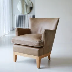 Comoc - Fauteuil En Chêne Massif Et Cuir Cheyenne -Homezia Soldes Boutique 1200 1200 fauteuil comoc en chene massif et cuir cheyenne 3