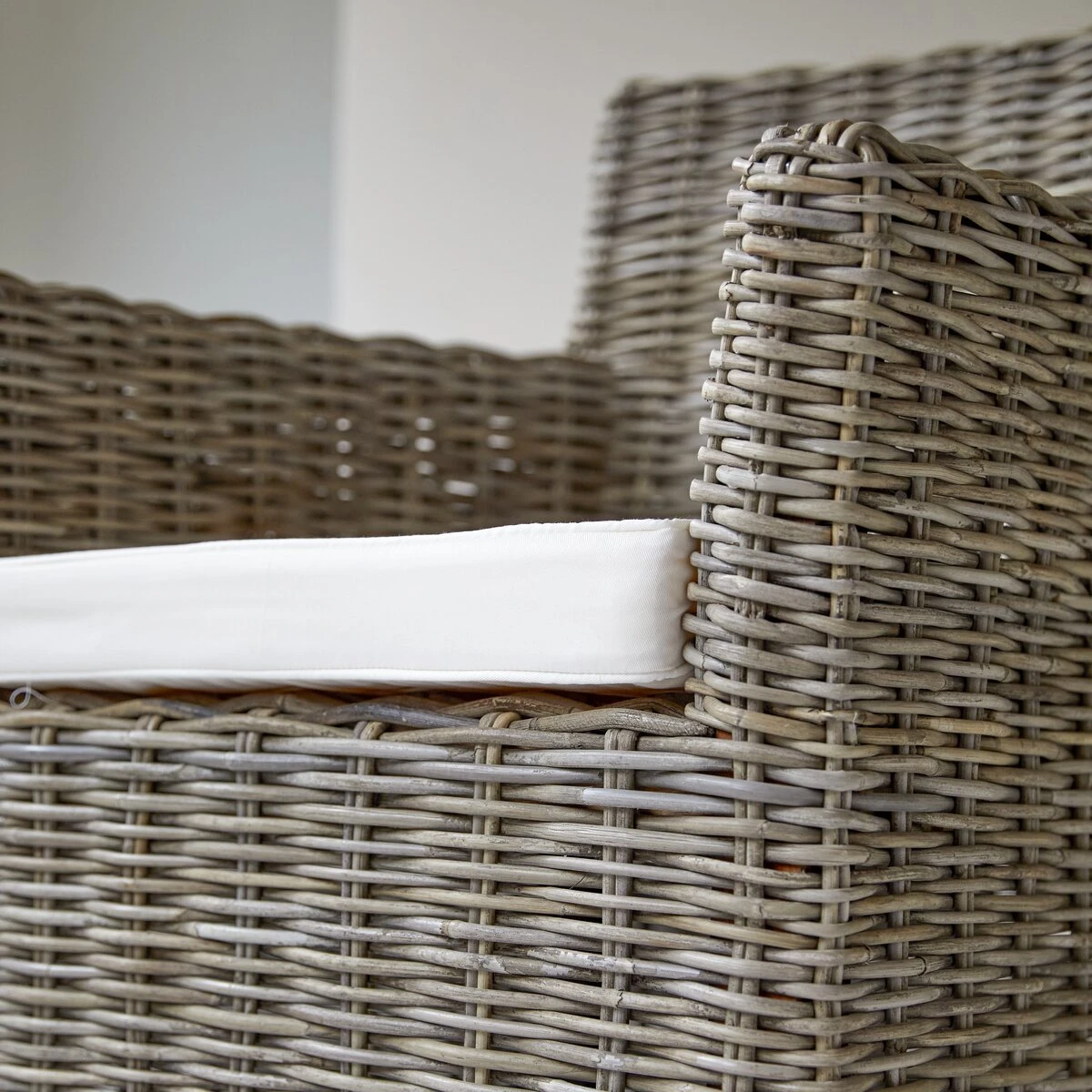 Kubu - Fauteuil En Fibres Végétales 5 Kubu - Fauteuil En Fibres Végétales – Image 5