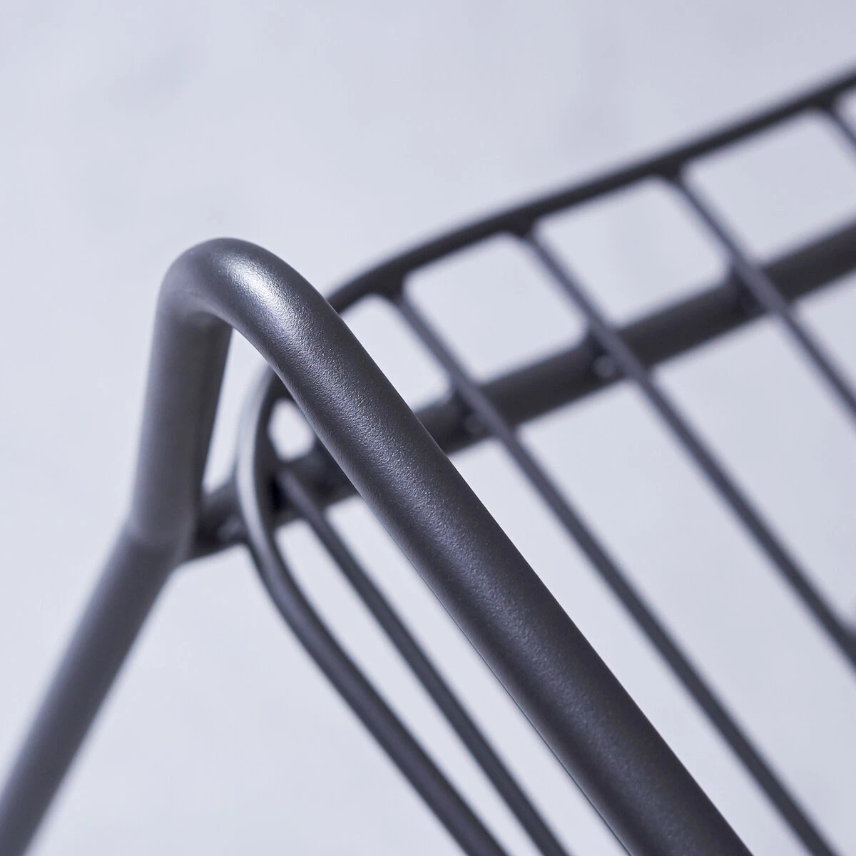 Arty - Fauteuil En Métal Dark Grey 3 Arty - Fauteuil En Métal Dark Grey – Image 3