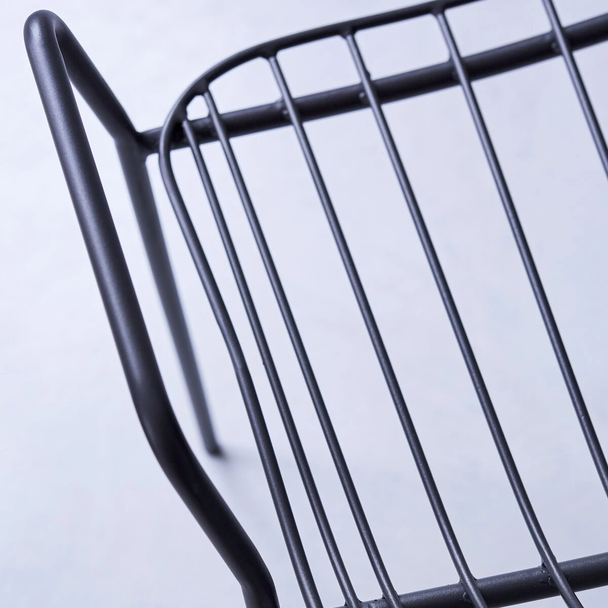 Arty - Fauteuil En Métal Dark Grey 5 Arty - Fauteuil En Métal Dark Grey – Image 5