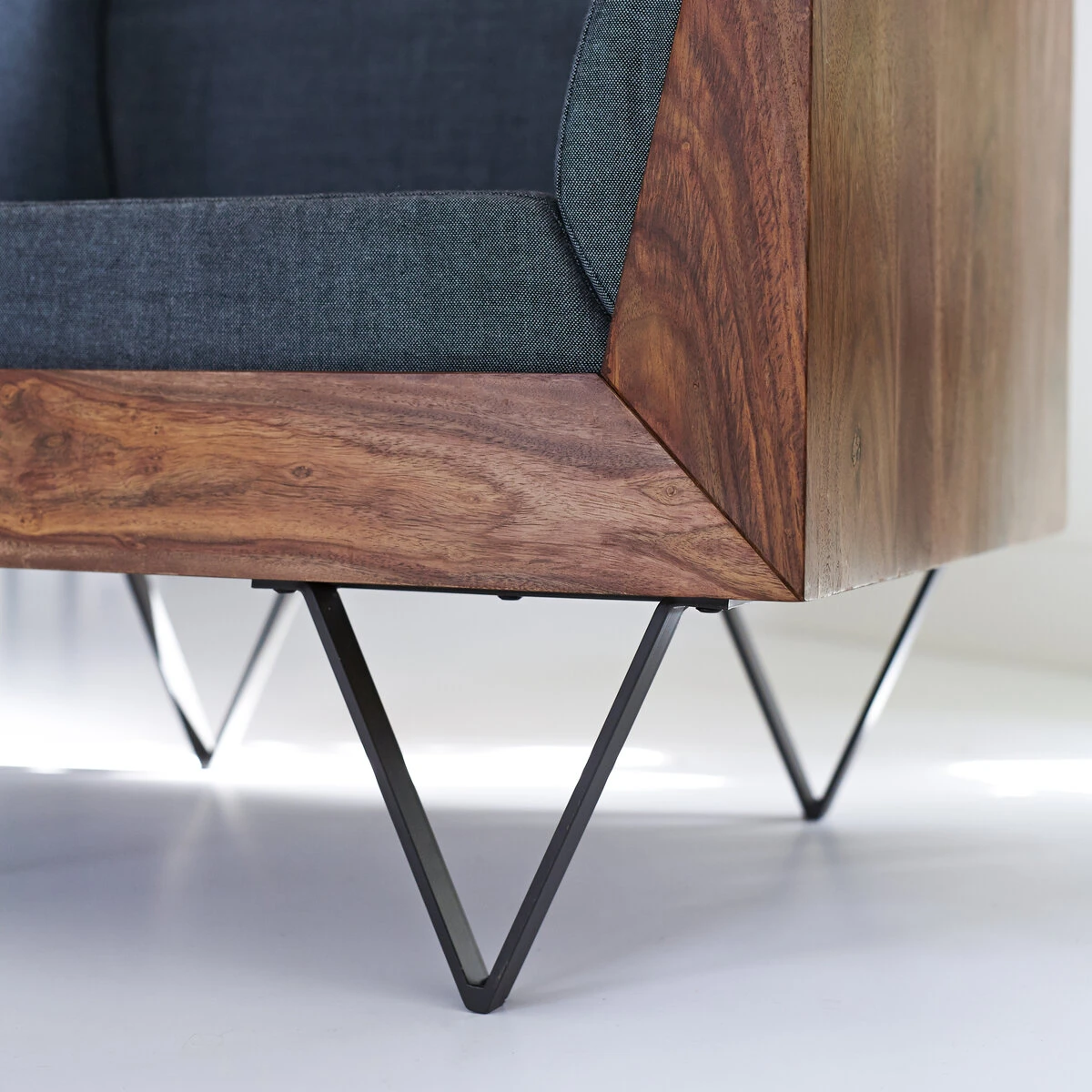 Metric - Fauteuil En Palissandre Massif Et Tissu 3 Metric - Fauteuil En Palissandre Massif Et Tissu – Image 3