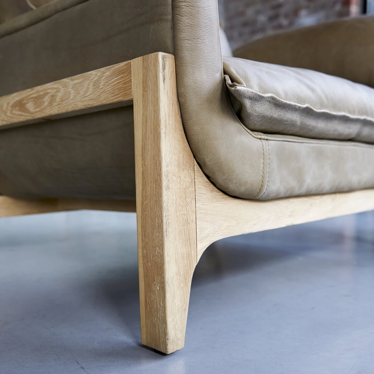 Woodnest - Fauteuil En Chêne Massif Et Cuir Cheyenne 14 Woodnest - Fauteuil En Chêne Massif Et Cuir Cheyenne – Image 14