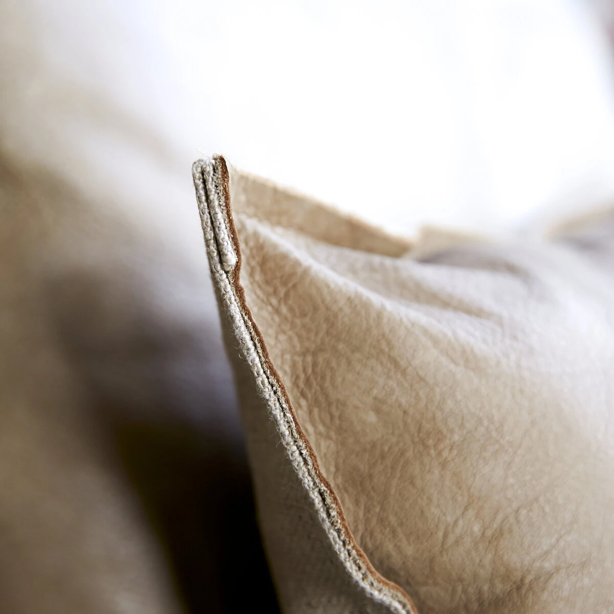 Woodnest - Fauteuil En Chêne Massif Et Cuir Cheyenne 16 Woodnest - Fauteuil En Chêne Massif Et Cuir Cheyenne – Image 16