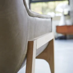 Woodnest - Fauteuil En Chêne Massif Et Cuir Cheyenne 21 Woodnest - Fauteuil En Chêne Massif Et Cuir Cheyenne -Homezia Soldes Boutique 1200 1200 fauteuil woodnest en chene massif et cuir cheyenne 4