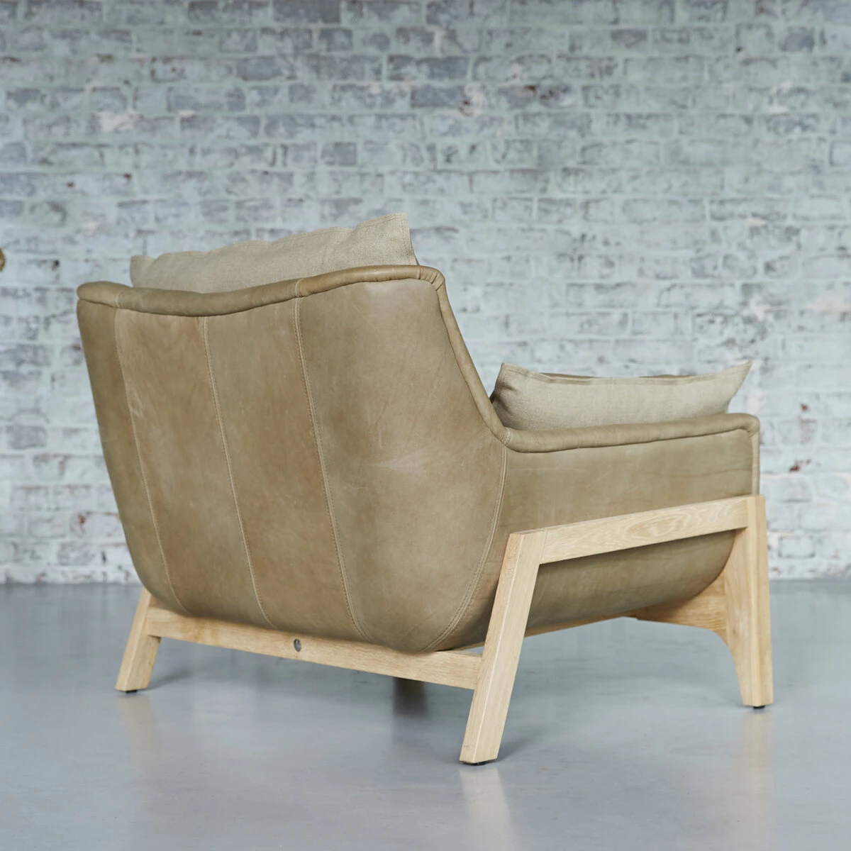 Woodnest - Fauteuil En Chêne Massif Et Cuir Cheyenne 6 Woodnest - Fauteuil En Chêne Massif Et Cuir Cheyenne – Image 6