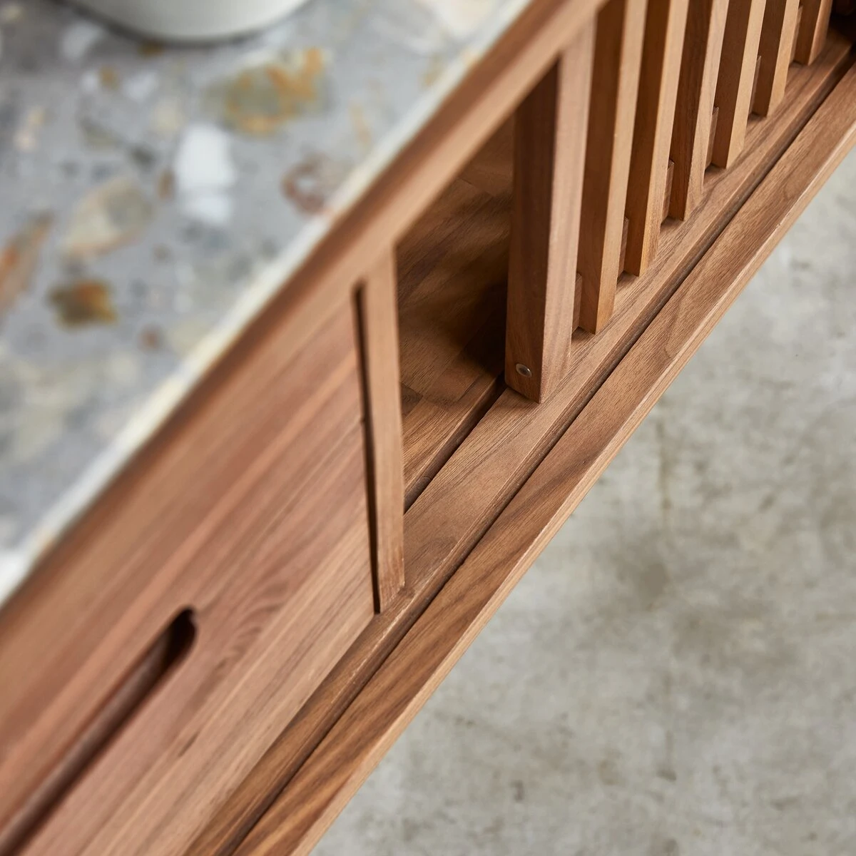 Isaure - Meuble Salle De Bain En Noyer Massif Et Terrazzo Premium 125 Cm 8 Isaure - Meuble Salle De Bain En Noyer Massif Et Terrazzo Premium 125 Cm â Image 8