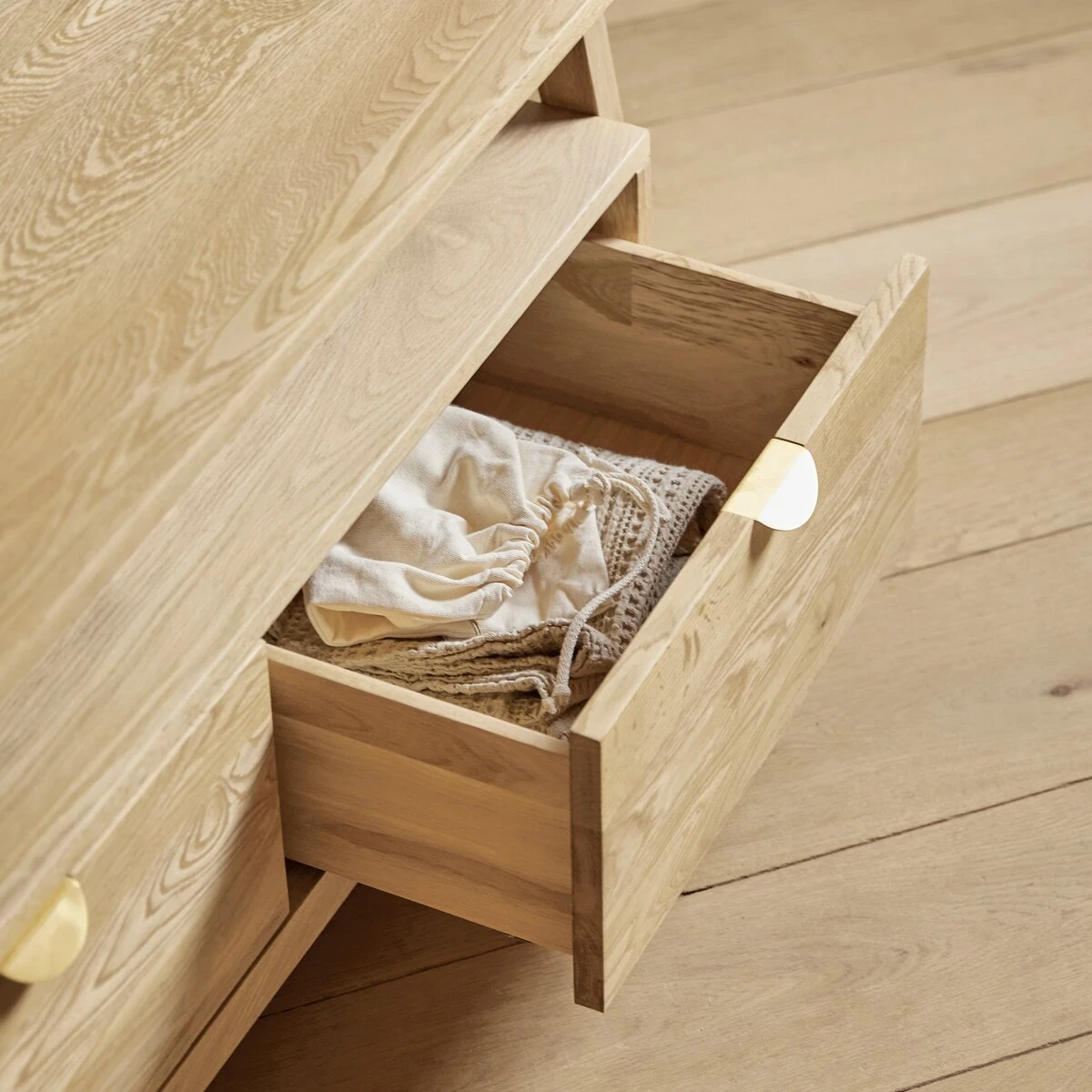 Pola - Meuble TV En Chêne Massif 150 Cm 2 Pola - Meuble TV En Chêne Massif 150 Cm – Image 2