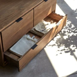 Senson - Meuble TV En Noyer Massif 120 Cm -Homezia Soldes Boutique 1200 1200 meuble tv en noyer massif senson 120 cm 4