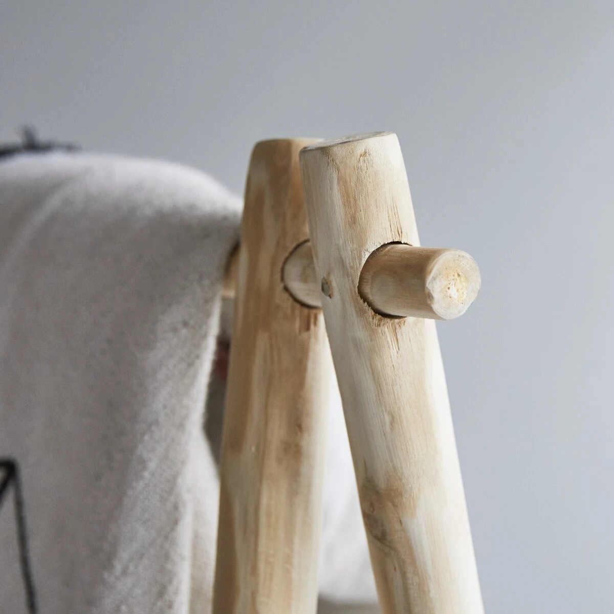 Kilim - Porte Serviette Simple En Teck Massif 4 Kilim - Porte Serviette Simple En Teck Massif – Image 4