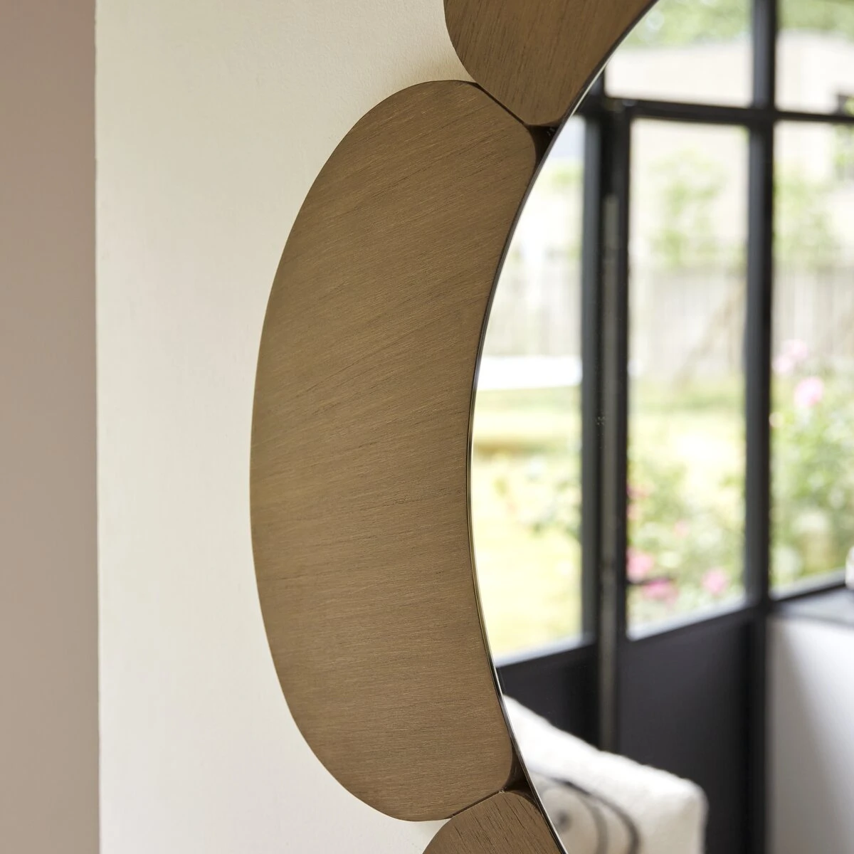 Sara - Miroir Rond En Mindi Clair 110x110 Cm 3 Sara - Miroir Rond En Mindi Clair 110x110 Cm – Image 3