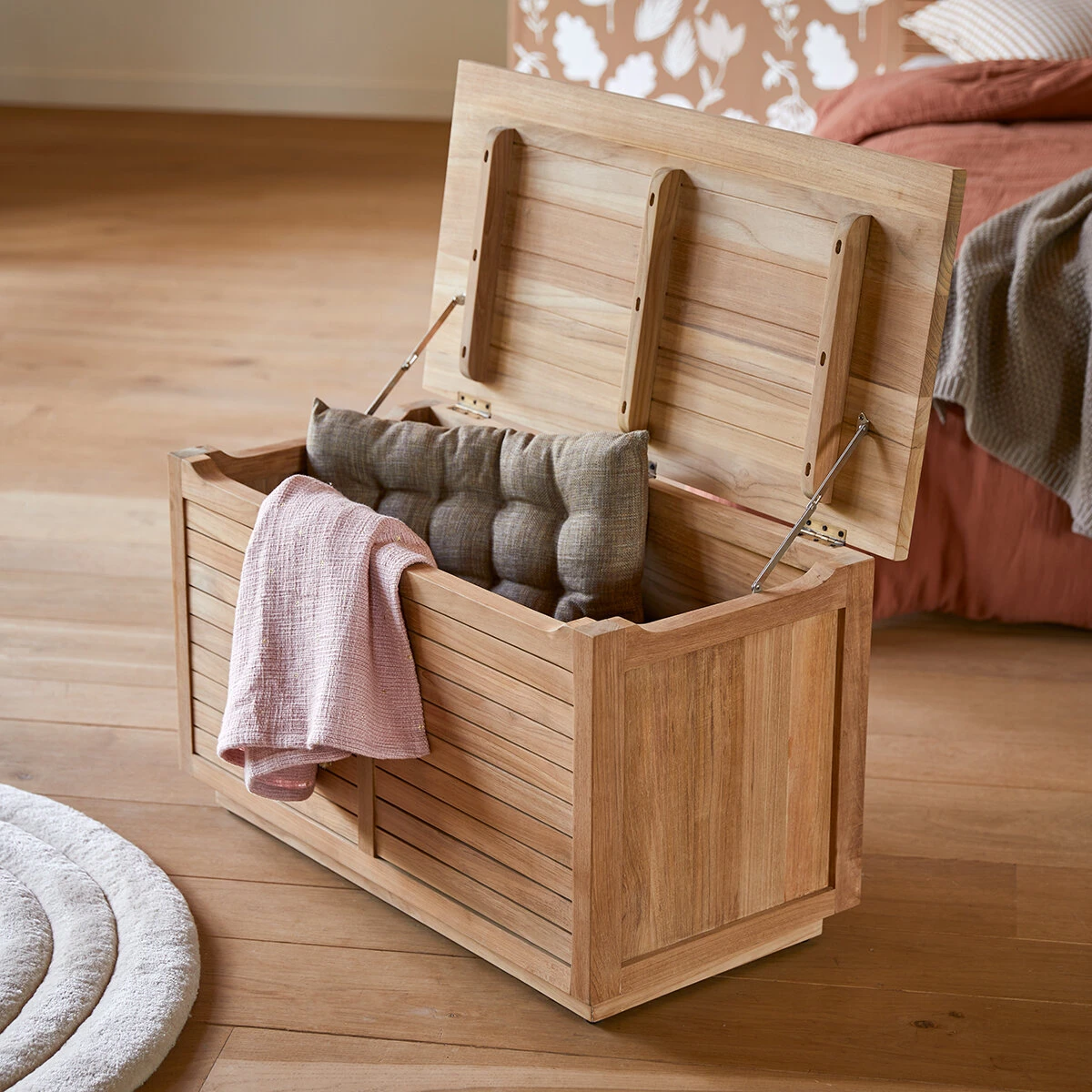 Suzette - Coffre Enfant En Teck Massif 2 Suzette - Coffre Enfant En Teck Massif – Image 2