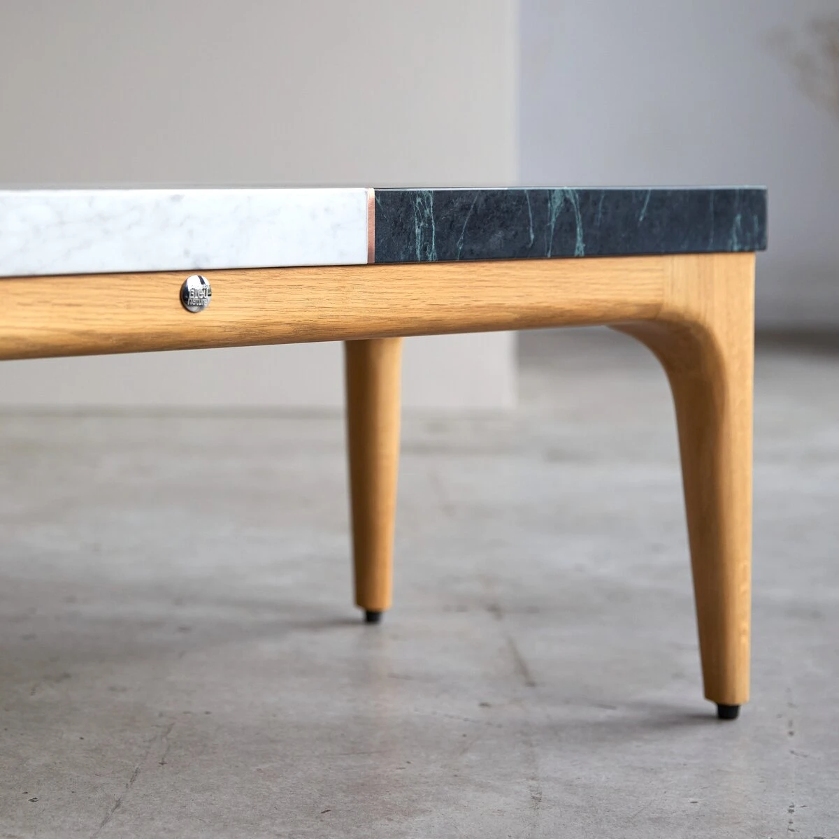 Stonepiet - Table Basse En Chêne Massif Et Marbre 95x40 Cm 6 Stonepiet - Table Basse En Chêne Massif Et Marbre 95x40 Cm – Image 6