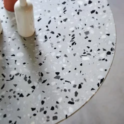 Elio - Table Ronde En Terrazzo Premium Et Métal White 4 Pers. -Homezia Soldes Boutique 1200 1200 table ronde en terrazzo premium et metal elio white 4 pers 2