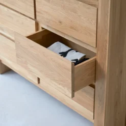 Eden - Vaisselier En Chêne Massif 7 Eden - Vaisselier En Chêne Massif -Homezia Soldes Boutique 1200 1200 vaisselier en chene massif eden 2