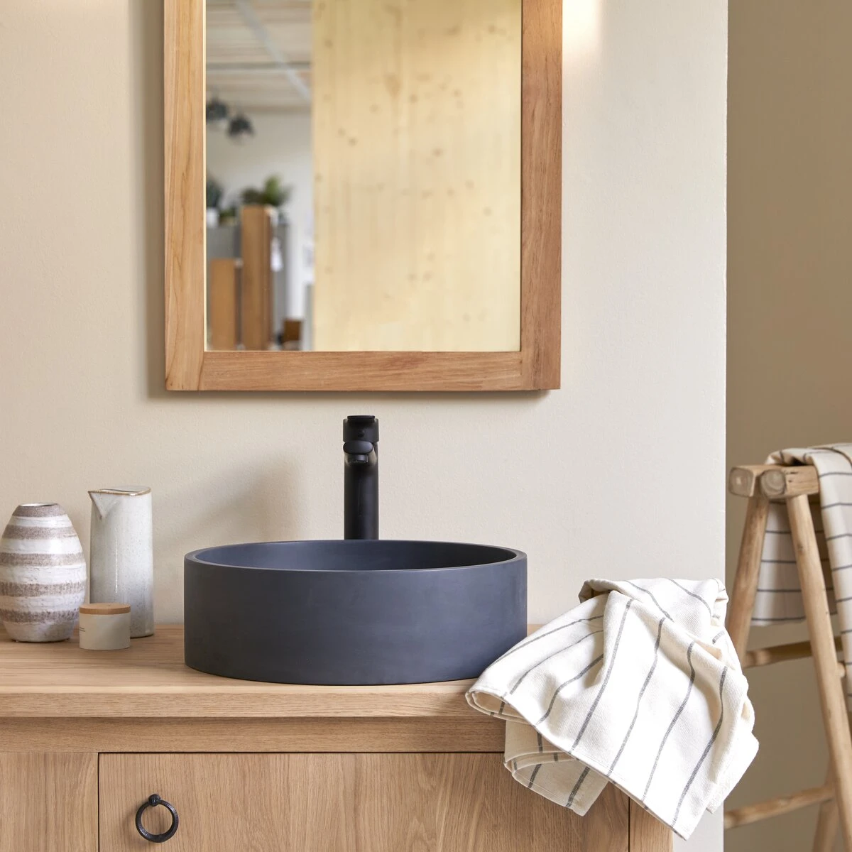 Gina - Vasque Ronde En Terrazzo Black 5 Gina - Vasque Ronde En Terrazzo Black – Image 5