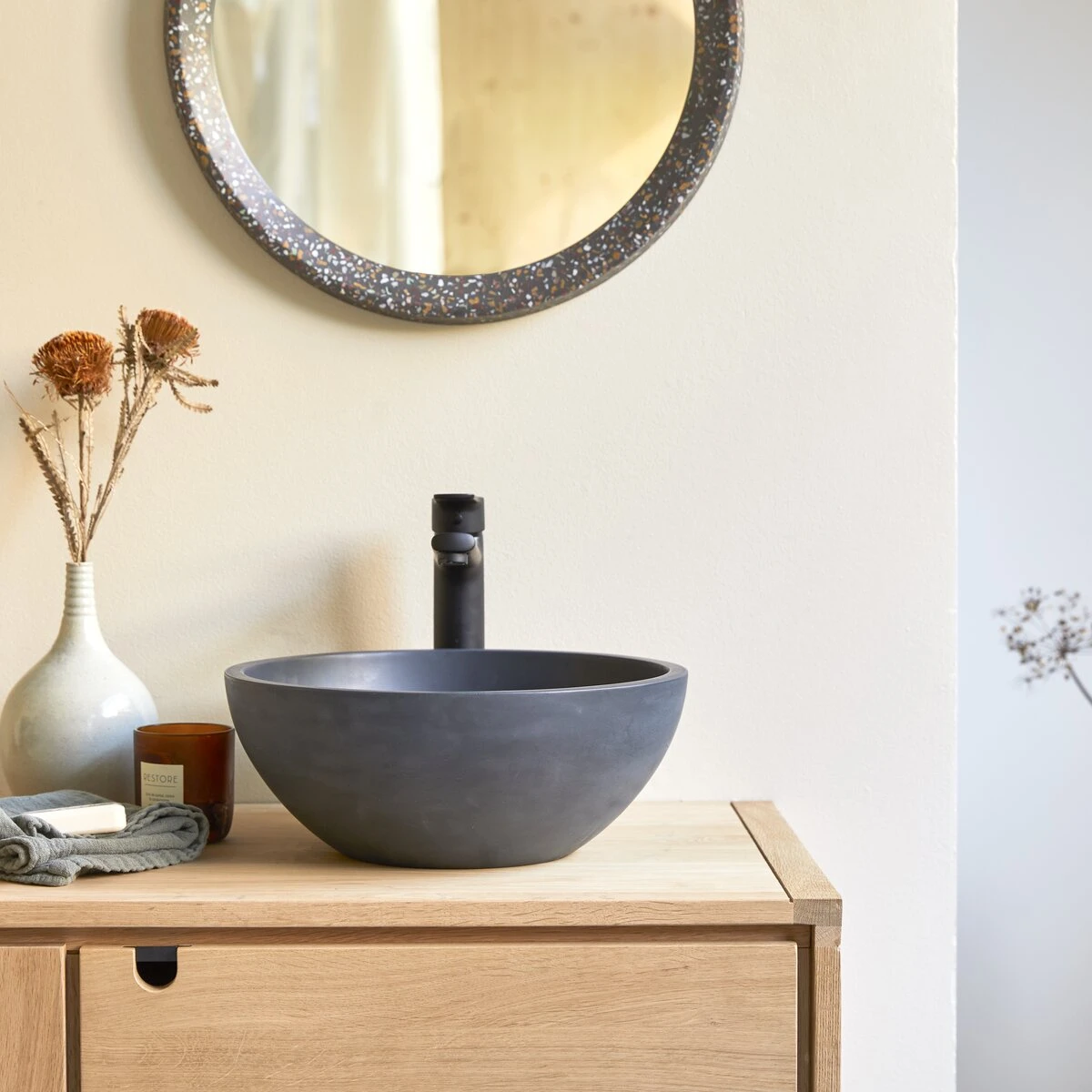 Micha - Vasque Ronde En Terrazzo Black 2 Micha - Vasque Ronde En Terrazzo Black – Image 2