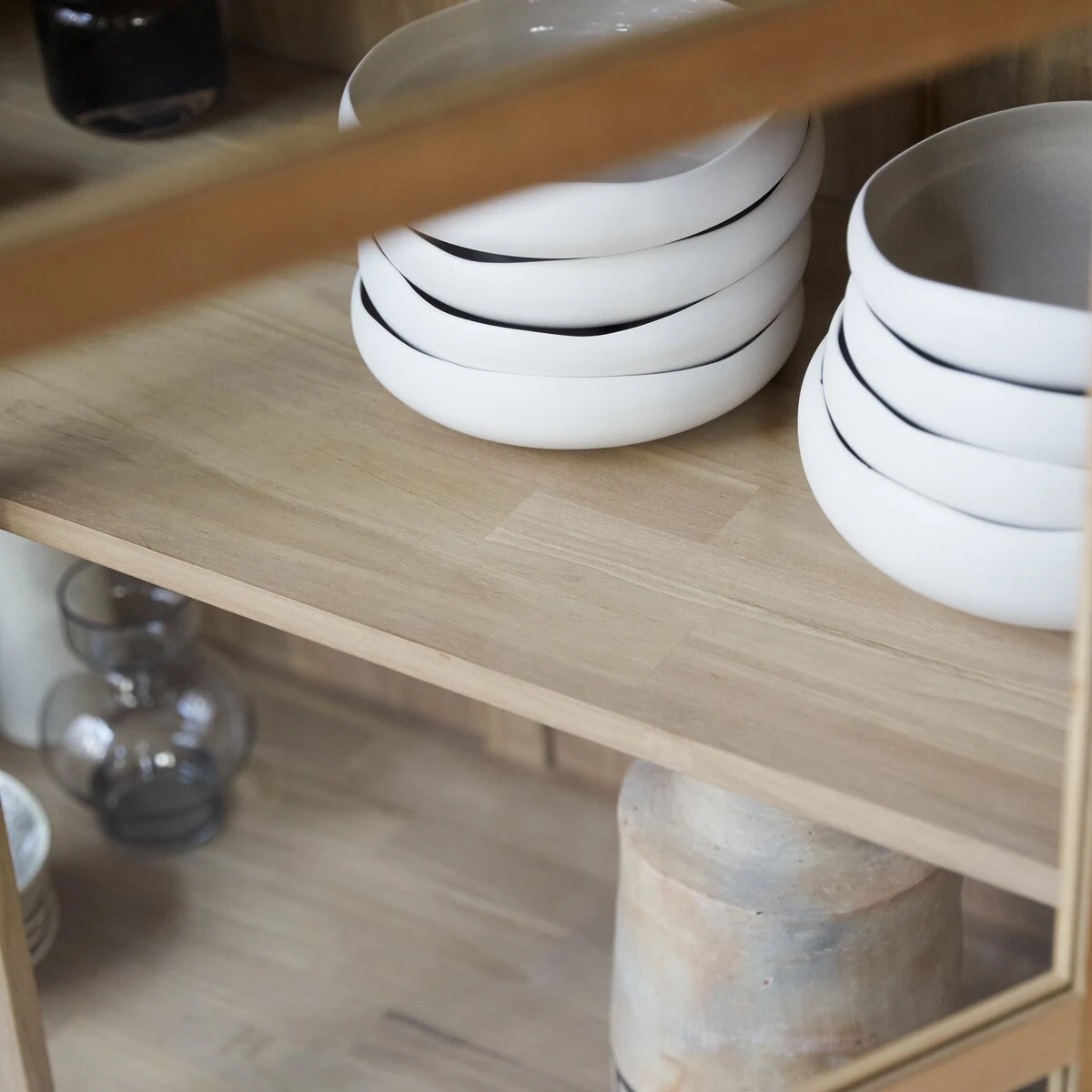 Babeth - Vitrine Haute En Teck Massif 6 Babeth - Vitrine Haute En Teck Massif – Image 6